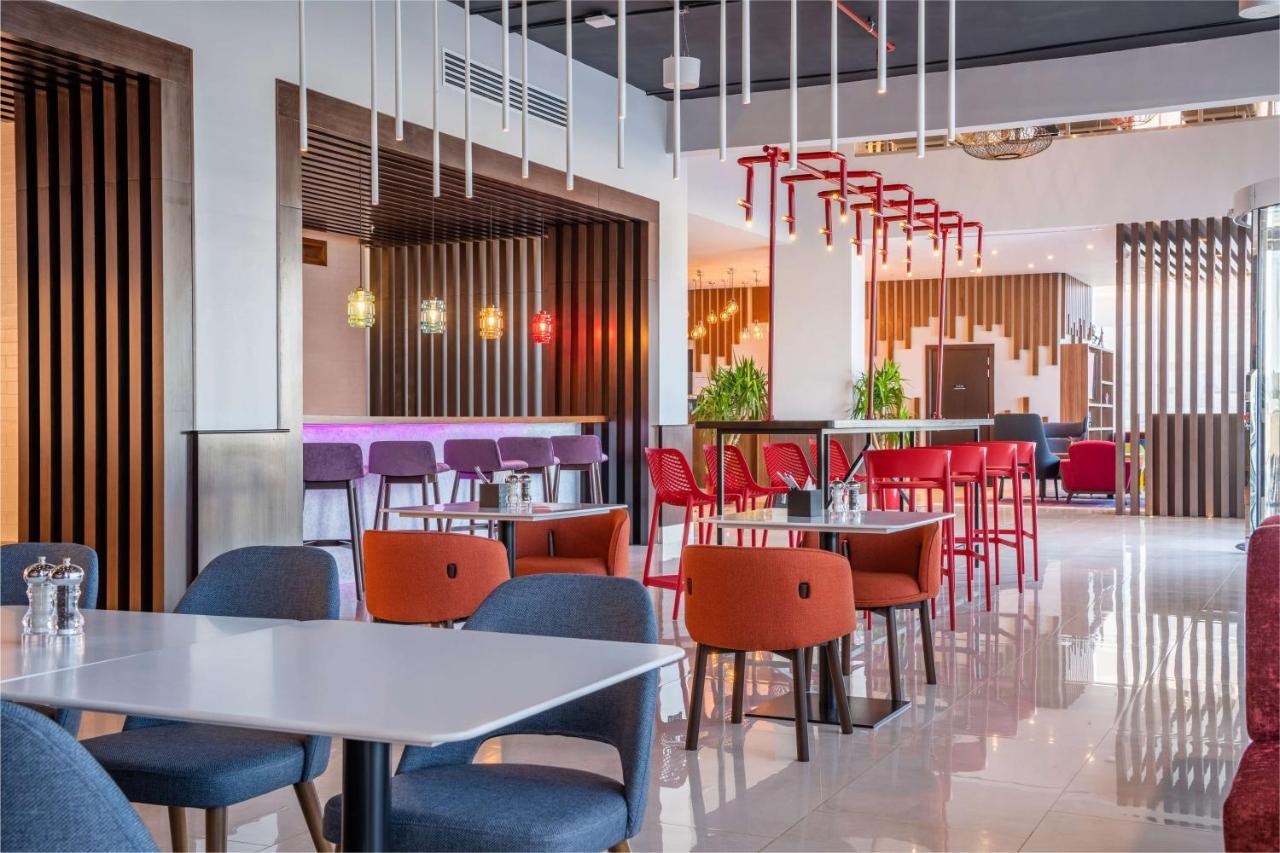 Park Inn By Radisson Jeddah Madinah Road Экстерьер фото