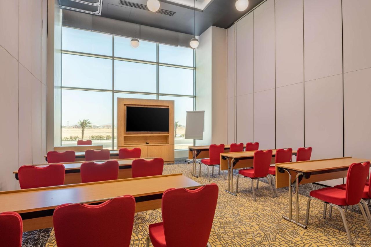 Park Inn By Radisson Jeddah Madinah Road Экстерьер фото