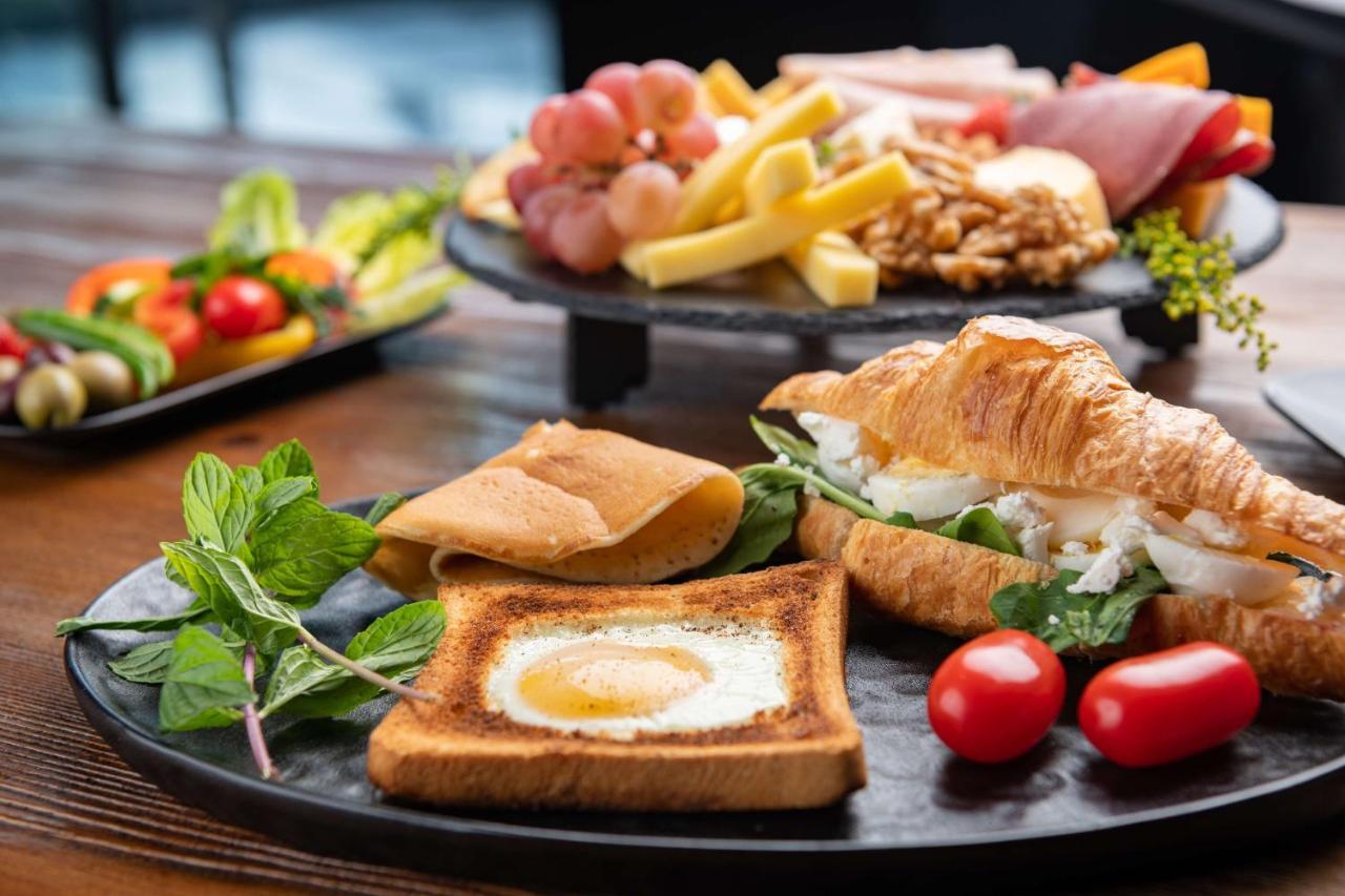 Park Inn By Radisson Jeddah Madinah Road Экстерьер фото